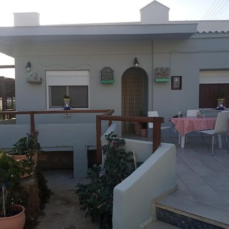 Katerina'S Apartments Kini Exterior foto